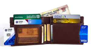 The outside notch allows you to push out the cards easily. Fashionpyramid