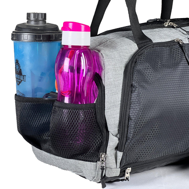 A water pocket in a duffel bag is a specialized compartment designed to hold a water bottle or hydration bladder .
