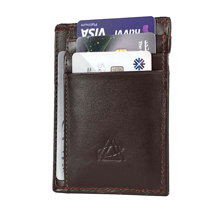 This genuine leather FashionPyramid cardholder wallet in brown is not only sleek and slim, but also offers practicality and durability.