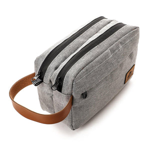 The handle of the bag is strong and practical to make sure that your items are safe. Fashionpyramid