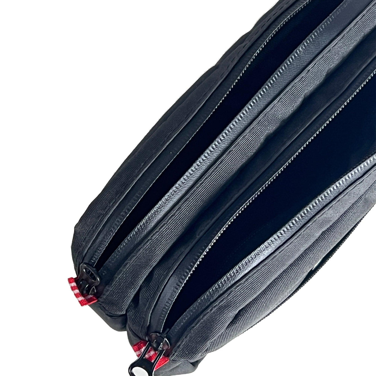 Pyramidkit is designed for carrying personal items, such as a wallet, keys, phone, and other small belongings. Fashionpyramid