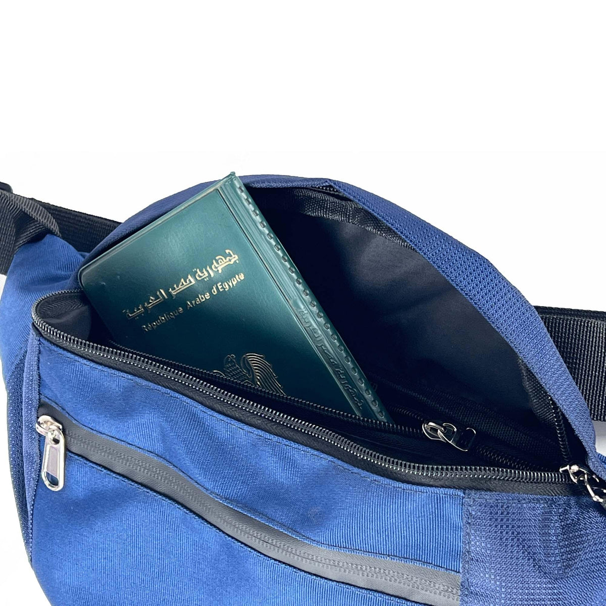 Beehive waist bag has a single large compartment for easy access. Fashionpyramid