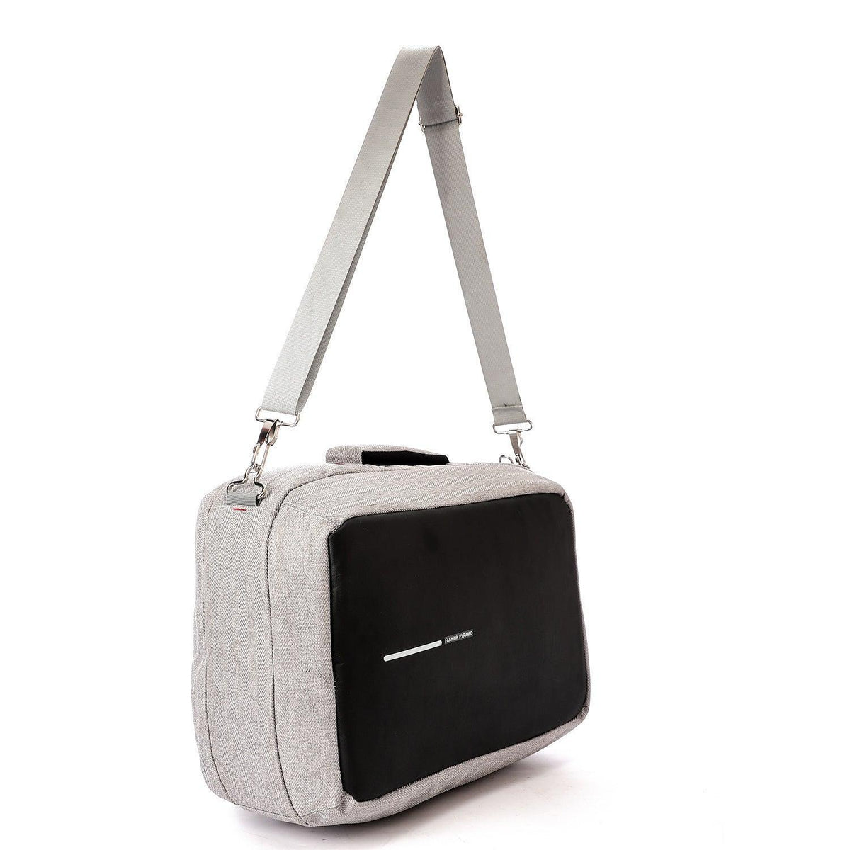Long strap to wear the bag on the shoulder.
