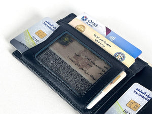 It is designed to be compact and easy to carry in your pocket. Fashionpyramid