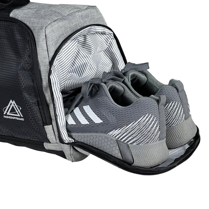 A shoe pocket in a sport bag is a specialized compartment designed to hold a pair of shoes .