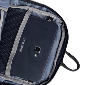 Protect your iPad from bumps and scratches in your crossbody.fashionpyramid